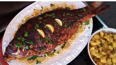 تفسير حلم أكل السمك المشوي.. دلالات الرزق والخير والنجاح في المنام