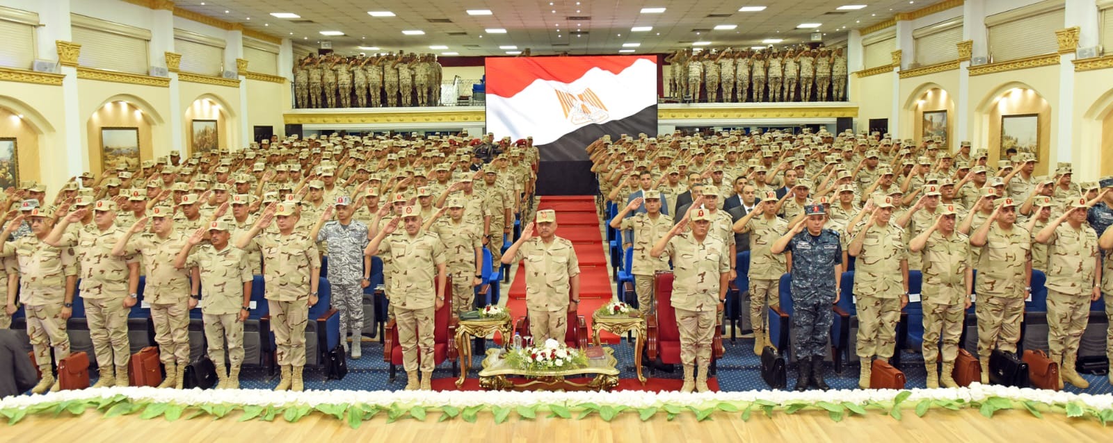 وزير الدفاع يلتقي بمقاتلي المنطقة الجنوبية العسكرية 1 وزير الدفاع يلتقي بمقاتلي المنطقة الجنوبية العسكرية
