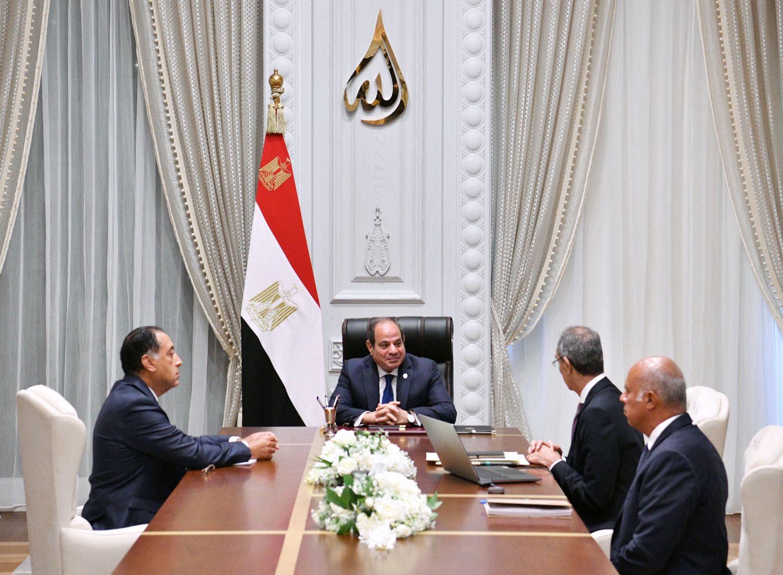 الرئيس السيسي يوجّه بتوسيع تغطية شبكات الاتصالات والاستفادة من تقنيات الجيل الخامس