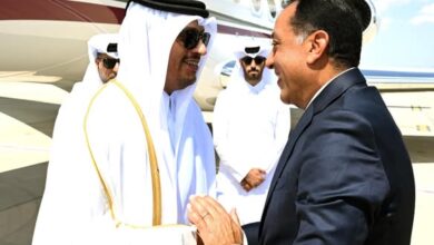 رئيس الوزراء يستقبل نظيره القطري بمطار العلمين الدولي لبحث الملفات المشتركة