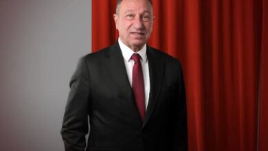 وسط غضب الجماهير وتعثر الكرة.. الخطيب يفتتح مجمع سباحة جديد بفرع الأهلي زايد