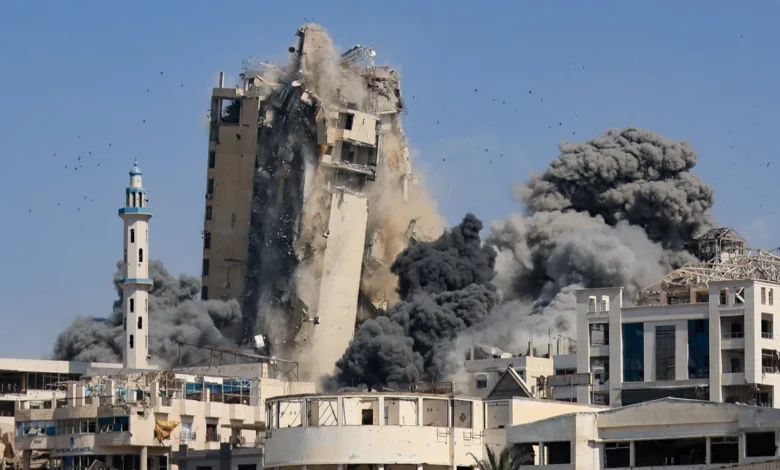 محللون اقتصاديون يحذرون.. احتلال غزة سيكلف إسرائيل 60 مليار شيكل سنوياً ويؤدي إلى انهيار اقتصادي كامل