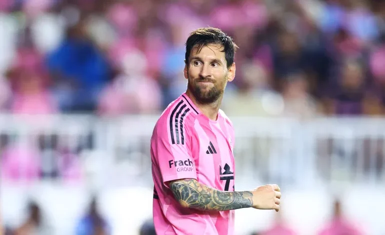ميسي يقود إنتر ميامي للتأهل للبلاي أوف في الدوري الأمريكي