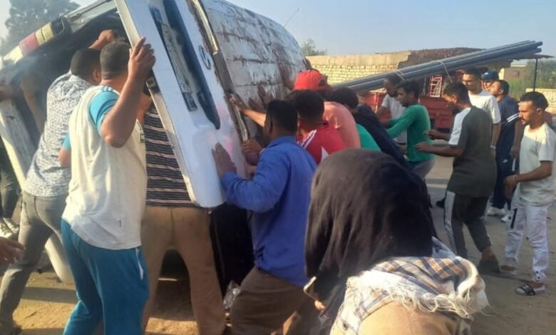 إصابة 12 شخصًا في انقلاب ميكروباص بطريق الخطاطبة – السادات بالمنوفية