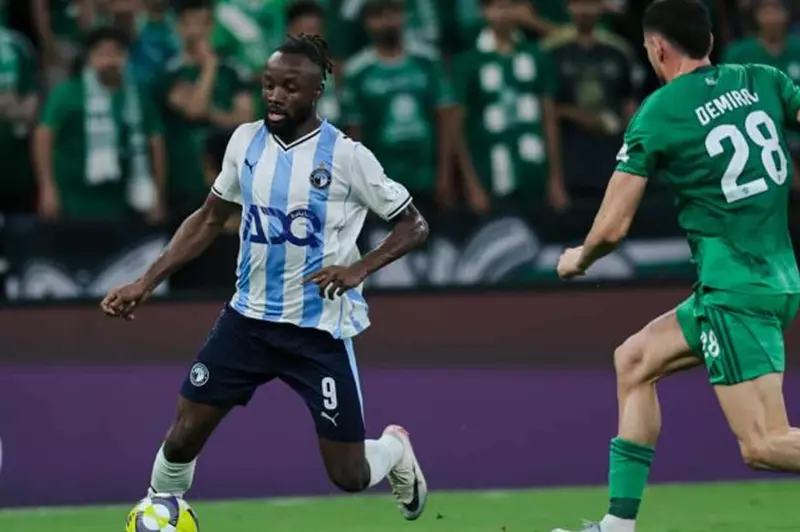 بيراميدز يحصد 2 مليون دولار ويتوج بكأس القارات الثلاث بعد الفوز على الأهلي السعودي 1 بيراميدز يحصد 2 مليون دولار ويتوج بكأس القارات الثلاث بعد الفوز على الأهلي السعودي