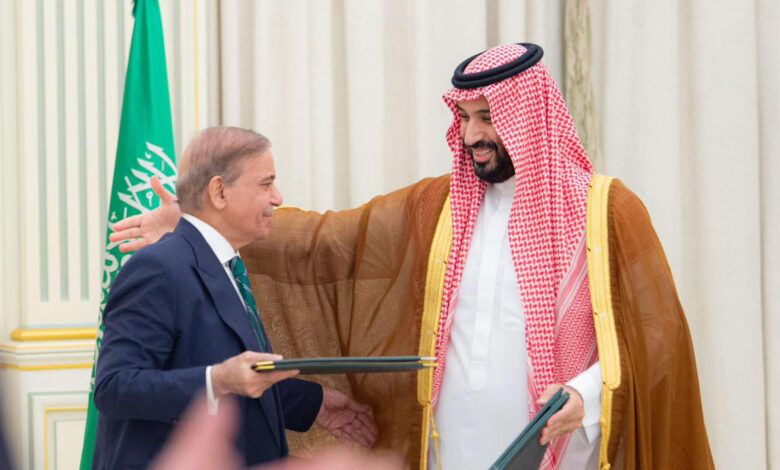 ردا على محاولات إيران.. السعودية تعيد إحياء طموحاتها النووية عبر بوابة الاتفاق الدفاعي مع باكستان 1 ردا على محاولات إيران.. السعودية تعيد إحياء طموحاتها النووية عبر بوابة الاتفاق الدفاعي مع باكستان