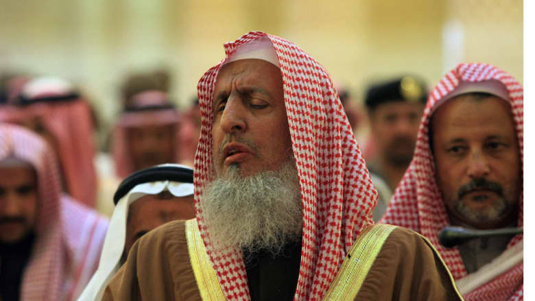 وفاة المفتي العام للمملكة الشيخ عبدالعزيز آل الشيخ