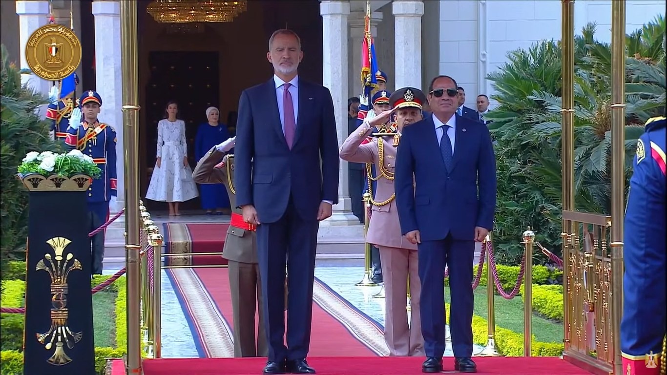 السيسي وملك إسبانيا يؤكدان من القاهره ضروره وقف الحرب في غزه