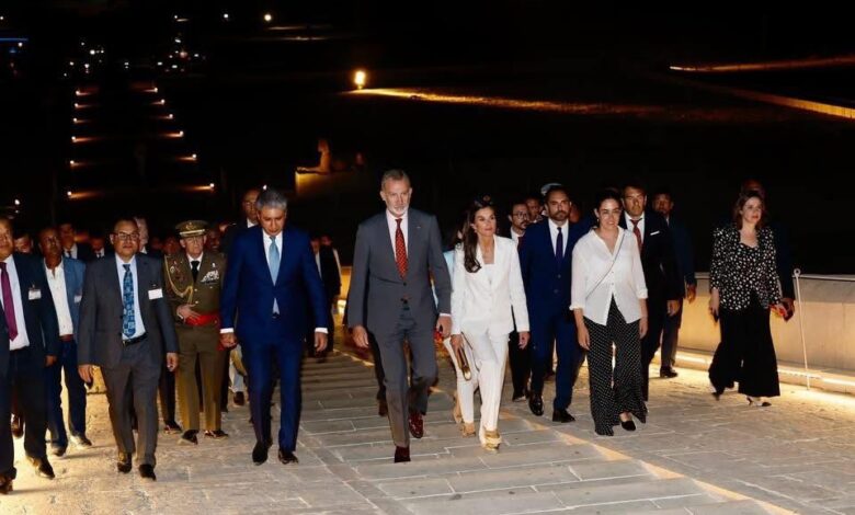 الملك فيليب السادس والملكة ليتيسيا يختتمان زيارتهما للأقصر بجولات أثرية