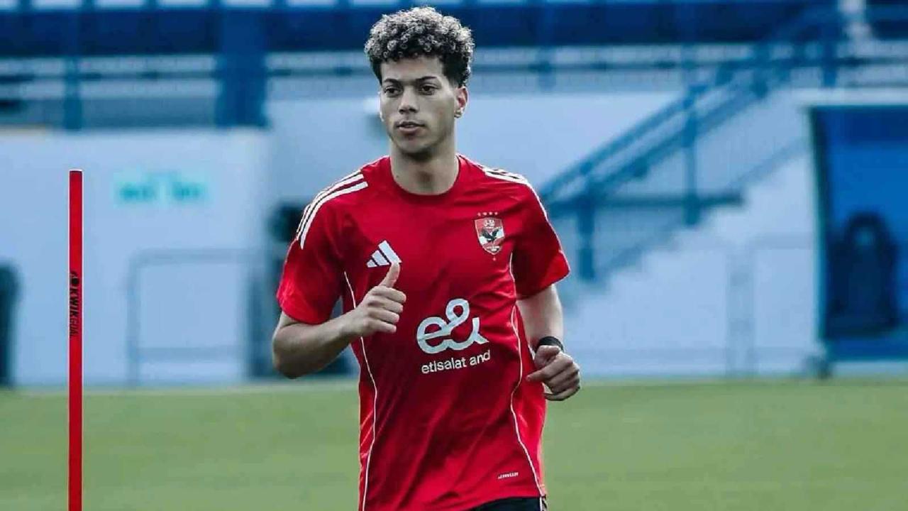 الأهلي: إمام عاشور يغادر المستشفى بعد تحسن حالته الصحية 1 الأهلي: إمام عاشور يغادر المستشفى بعد تحسن حالته الصحية