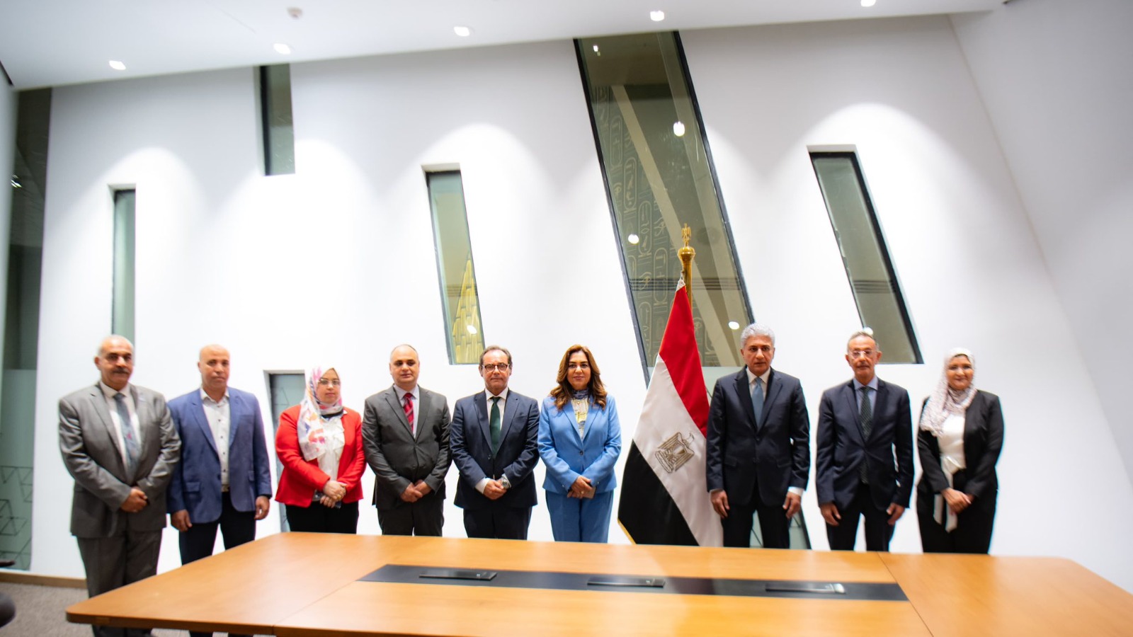 بروتوكول تعاون بين السياحه والبيئه لتحويل المتحف المصري الكبير إلي "أخضر" 1 بروتوكول تعاون بين السياحه والبيئه لتحويل المتحف المصري الكبير إلي "أخضر"