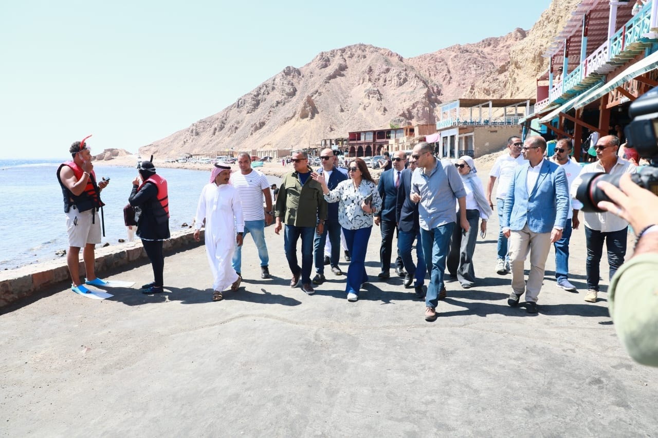 وزيرة التنمية المحلية تشدد على حماية الشعاب المرجانية وتعزيز السياحة البيئية في دهب