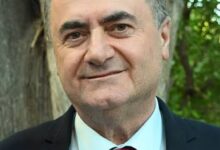 وزير الدفاع الإسرائيلي: "غزة تحترق" والقصف يستهدف البنى التحتية لحماس