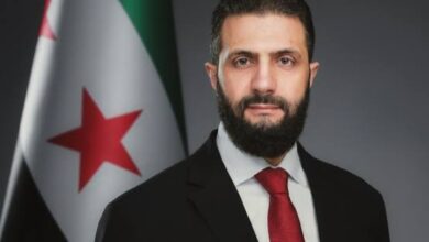 زمن العجايب ..الحاخام هنري حمرا يصلي من أجل الرئيس السوري أحمد الشرع