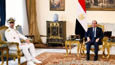 السيسي يستقبل قائد القيادة المركزية الأمريكية ويبحثان تطورات أزمة فزة