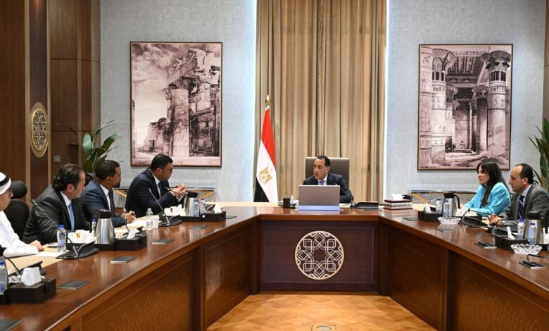 الحكومة تبحث التعاون مع مركز القاهرة المالي لإدارة حي المال والأعمال بالعاصمة الإدارية