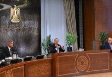 رئيس الوزراء يعقد لقاءً مفتوحًا مع رؤساء تحرير الصحف لمناقشة التحديات السياسية والاقتصادية الراهنة