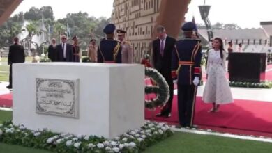 ملك إسبانيا يزور النصب التذكاري للجندي المجهول وقبر السادات