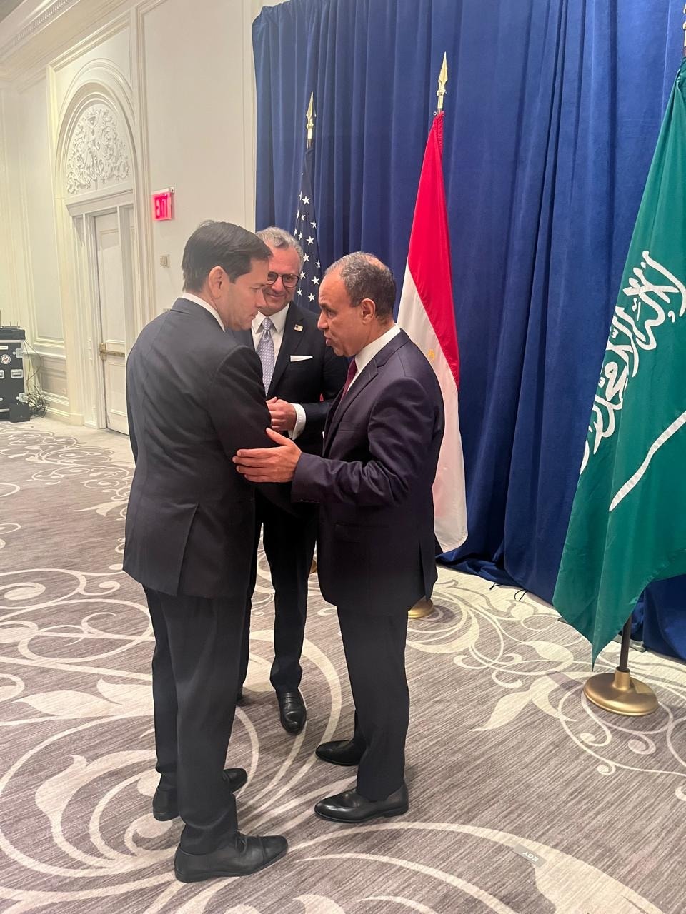 وزير الخارجية يلتقي نظيره الأمريكي لمناقشة توقف الحرب في غزة 1 وزير الخارجية يلتقي نظيره الأمريكي لمناقشة توقف الحرب في غزة