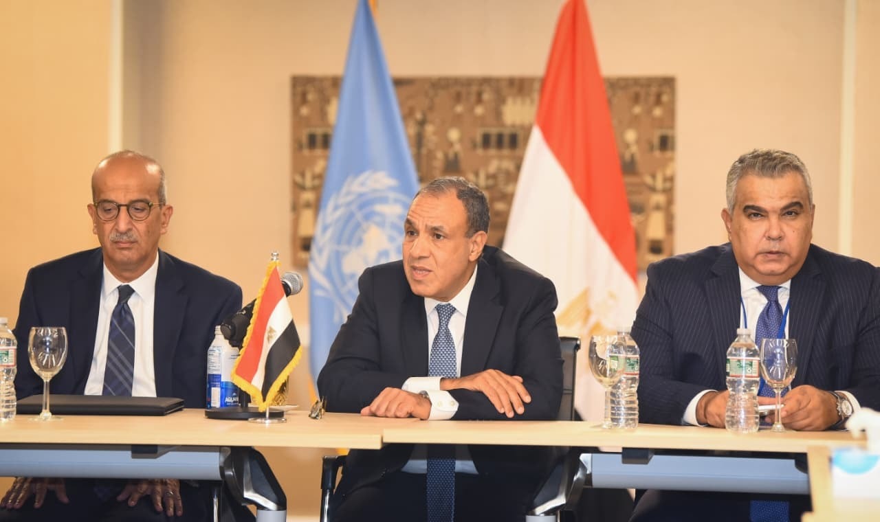 وزير الخارجية يلتقي المصريين العاملين في الأمم المتحدة بنيويورك 1 وزير الخارجية يلتقي المصريين العاملين في الأمم المتحدة بنيويورك