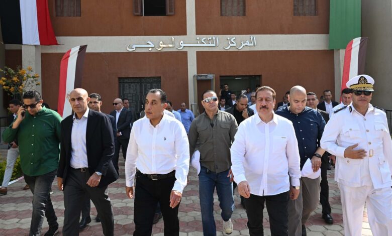 رئيس الوزراء يتفقد مجمع خدمات المواطنين بقرية شمّا ضمن مشروعات حياة كريمة بالمنوفية