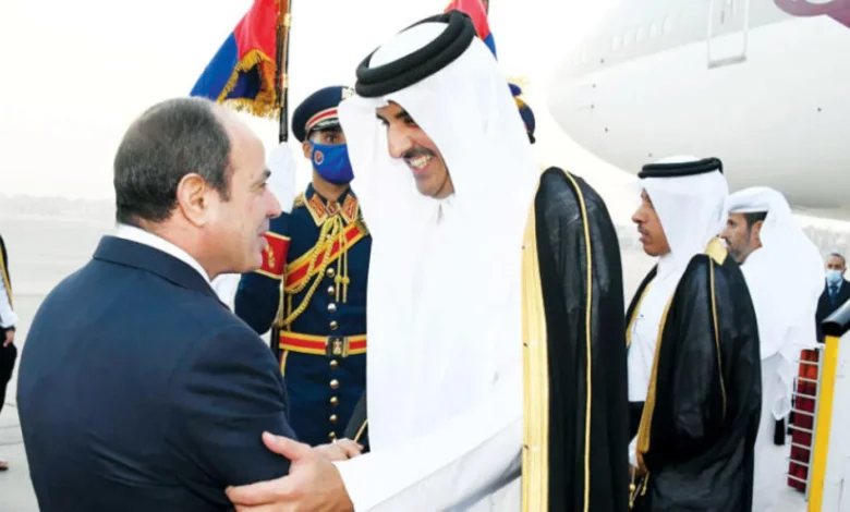 السيسي يلتقي أمير قطر على هامش القمة العربية الإسلامية في الدوحة 1 السيسي يلتقي أمير قطر على هامش القمة العربية الإسلامية في الدوحة