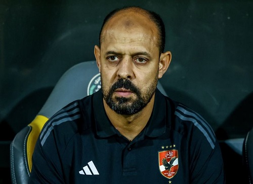 عماد النحاس يحذر لاعبي الأهلي قبل مباراه القمه: إهدار اللعب لعب بالنار
