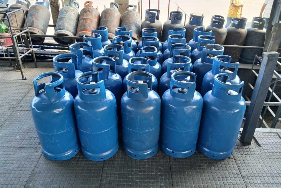 زيادة جديدة في سعر اسطوانة البوتوجاز بقيمة 25 جنيهًا يعد رفع البنزين والسولار 1 زيادة جديدة في سعر اسطوانة البوتوجاز بقيمة 25 جنيهًا يعد رفع البنزين والسولار