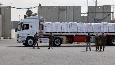 إسرائيل تعيد فتح معبر رفح بعد تسلّم رفات محتجزين وتلغي قيودًا على دخول المساعدات لغزة