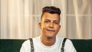 تحطمت سيارته.. هروب عصام صاصا بعد مشاجرة داخل ملهى ليلي بالمعادي