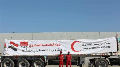 الهلال الأحمر المصري يواصل دعم غزة بإطلاق قافلة “زاد العزة” رقم 53