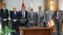 توقيع عقد مشروع الأهرام للكيماويات بالمنطقة الاقتصادية لقناة السويس باستثمارات 10 ملايين دولار