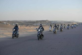 رالي "تحدي عبور مصر" يصل الداخلة بمشاركة 49 دراجة من 10 دول