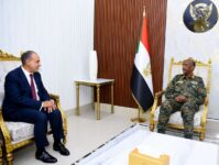 وزير الخارجية يزور بورسودان ويلتقي الفريق البرهان