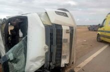 شهداء التعليم.. مصرع طالبين وإصابة 4 آخرين من جامعة الجلالة في حادث انقلاب ميكروباص بطريق 30 يونيو