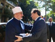 وزير الثقافة يبحث مع مفتي الجمهورية التعاون المشترك في نشر الوعي والفكر المستنير