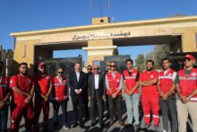 وزير الخارجية الهولندي يتفقد الجهود المصرية لدعم غزة عبر معبر رفح
