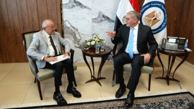 وزير البترول يبحث مع نجيب ساويرس تعزيز الاستثمارات في قطاع الذهب والتعدين بالصحراء الشرقية