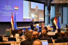 كلمة السيسي في الحدث الاقتصادي المصاحب للقمة المصرية الأوروبية.. الرئيس: مصر بوابة للشراكة الاستثمارية 