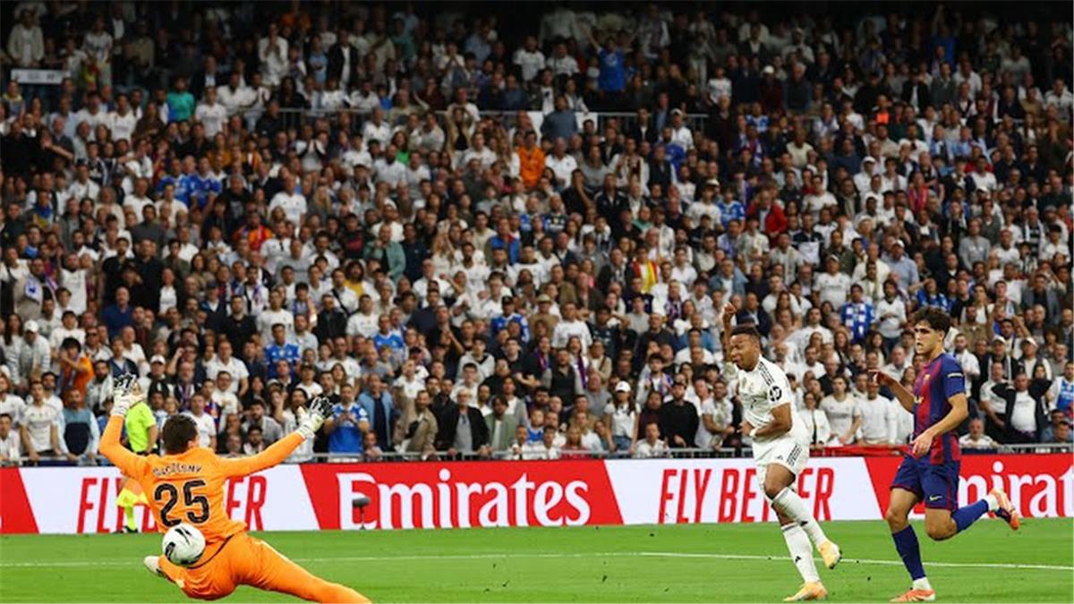 ريال مدريد يحسم الكلاسيكو أمام برشلونة بثنائية بيلينجهام ومبابي 1 ريال مدريد يحسم الكلاسيكو أمام برشلونة بثنائية بيلينجهام ومبابي