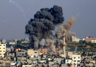 إستشهاد 53 فلسطينيا في قصف إسرائيلي والأونروا تحذر من مصير 250 ألف محاصر في غزة