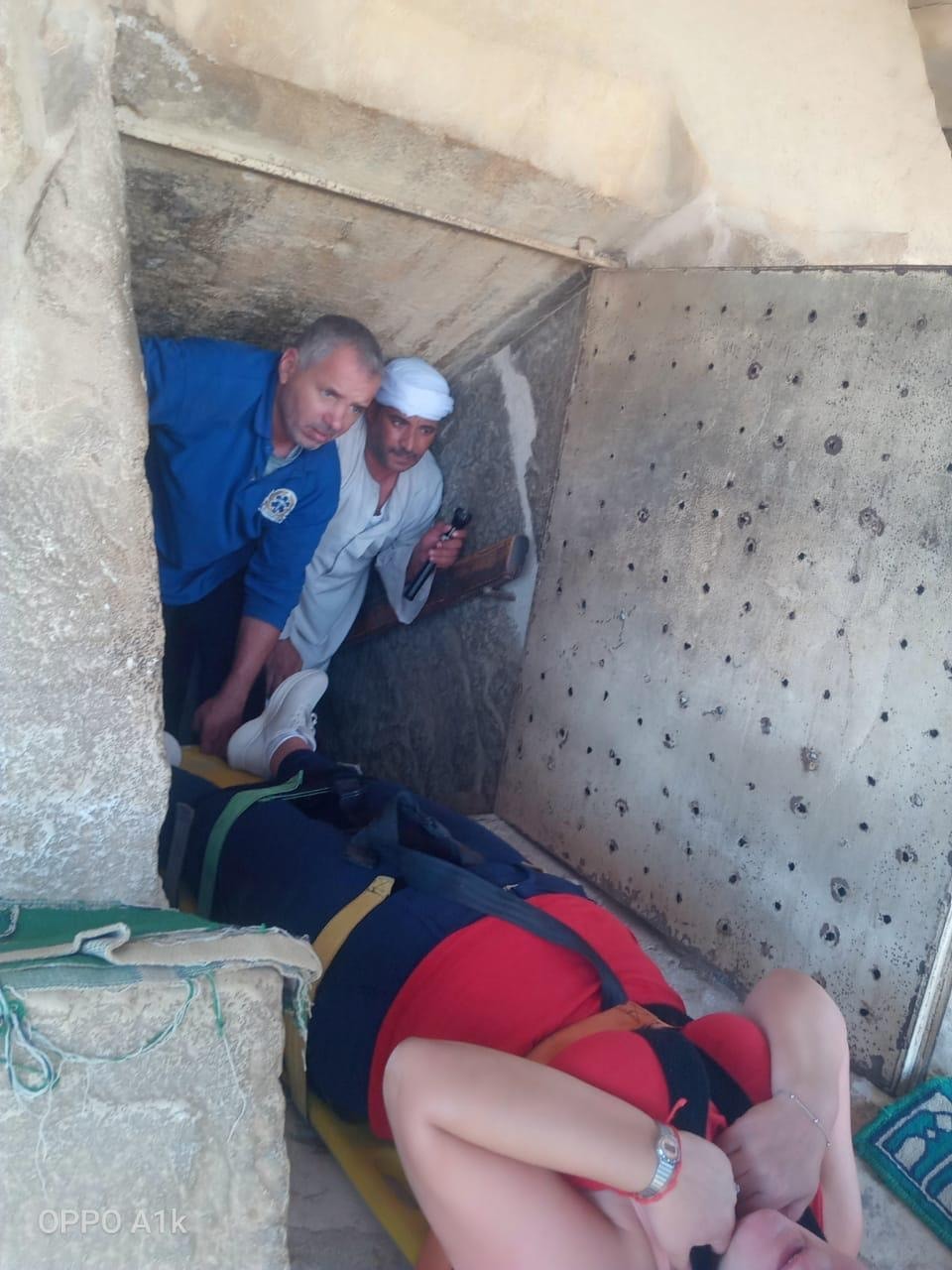 نجاح عملية إنقاذ معقدة لسائحة إسبانية داخل هرم سنفرو المنحني بالجيزة 1 نجاح عملية إنقاذ معقدة لسائحة إسبانية داخل هرم سنفرو المنحني بالجيزة