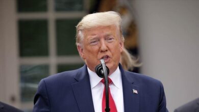 التركيز على البيض.. ترامب يحدد عدد اللاجئين بـ7500 فقط ويثير غضب الديمقراطيين 2 التركيز على البيض.. ترامب يحدد عدد اللاجئين بـ7500 فقط ويثير غضب الديمقراطيين