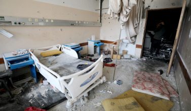 قطاع غزة يفقد نحو 1700 طبيب وكادر صحي وسط تحديات إنسانية كبيرة