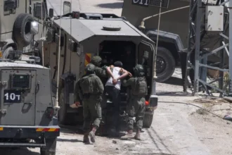 حملة اعتقالات لأسرى فلسطينيين محررين بالضفة الغربية 8 حملة اعتقالات لأسرى فلسطينيين محررين بالضفة الغربية