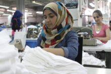 قفزة تشريعية غير مسبوقة.. 8 مواد في قانون العمل الجديد تضع مصر في مصاف الدول المتقدمة في حماية الأم العاملة