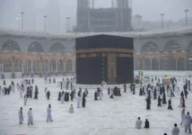 تحذيرات الدفاع المدني السعودي: أمطار غزيرة وسيول على معظم مناطق المملكة من الجمعة إلى الاثنين