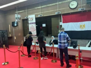 القاضي أحمد بنداري يتابع عبر الفيديو كونفرانس فتح اللجان في اليوم الثاني لتصويت المصريين بالخارج