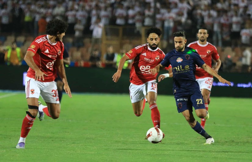 الليلة.. الأهلي والزمالك في نهائي السوبر المصري بالإمارات وسط ترقب جماهيري واسع 1 الليلة.. الأهلي والزمالك في نهائي السوبر المصري بالإمارات وسط ترقب جماهيري واسع