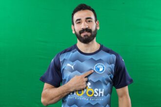 إصابة مهند لاشين تثير القلق قبل مواجهة بيراميدز وسيراميكا في كأس السوبر 2 إصابة مهند لاشين تثير القلق قبل مواجهة بيراميدز وسيراميكا في كأس السوبر